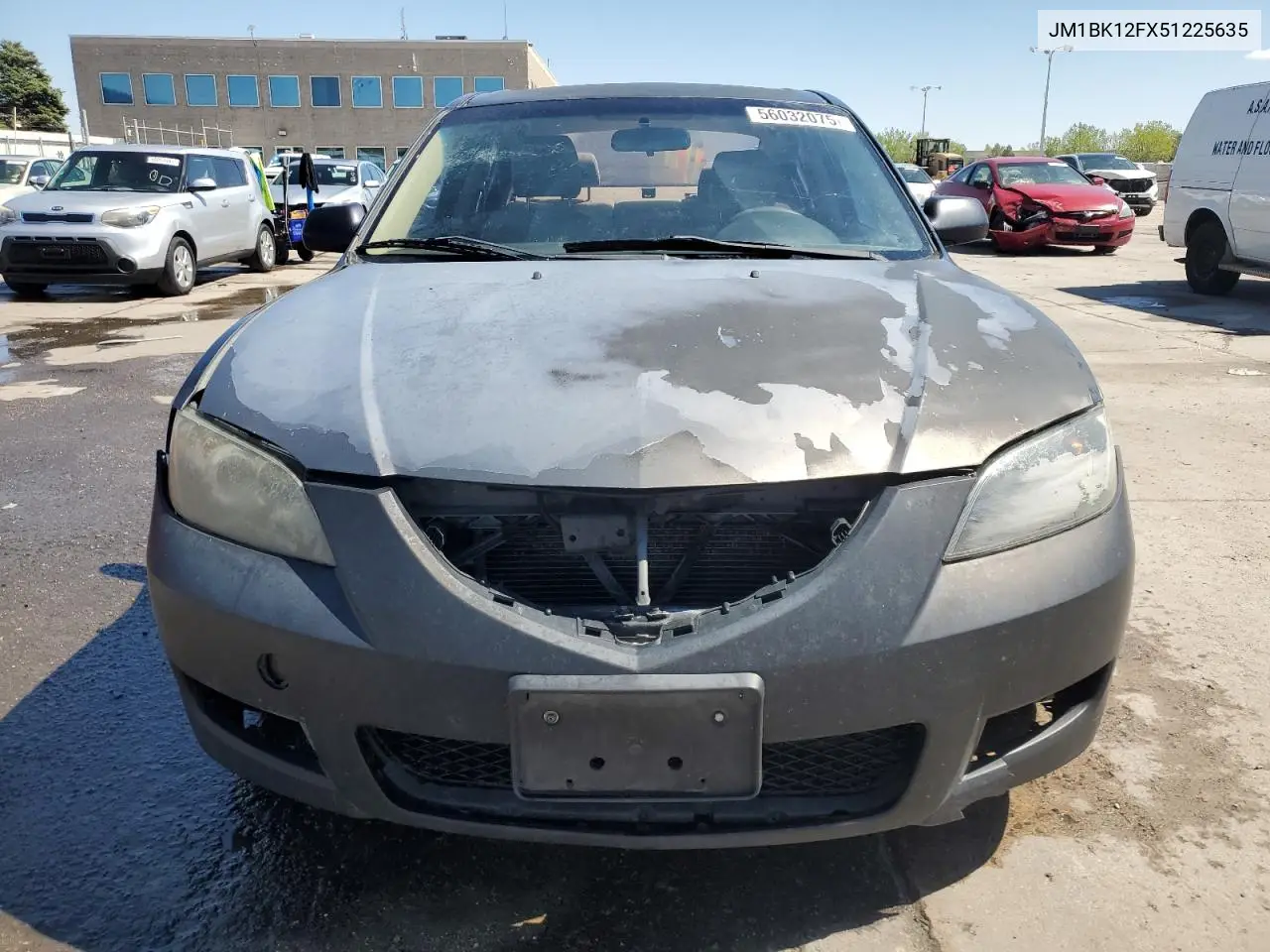 2005 Mazda 3 I VIN: JM1BK12FX51225635 Lot: 56032075