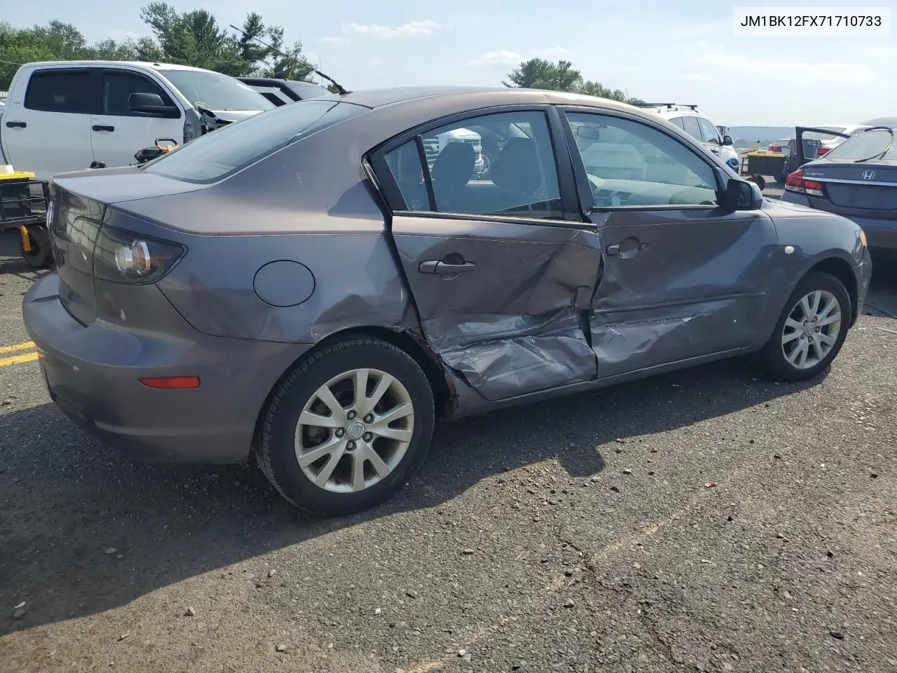 2007 Mazda 3 I VIN: JM1BK12FX71710733 Lot: 62195625