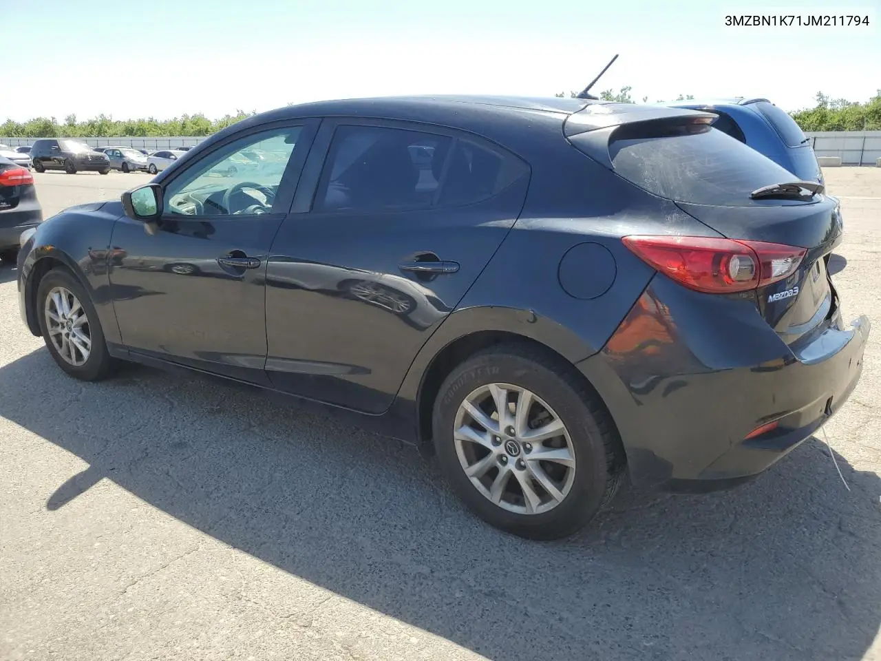 3mzbn1k71jm211794 3MZBN1K71JM211794 2018 Mazda 3 Sport