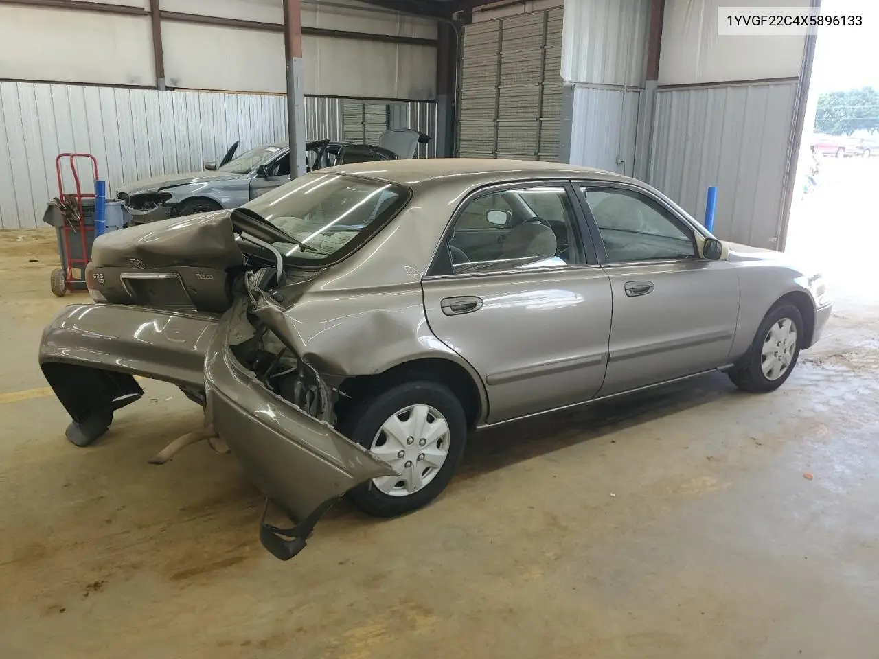 1999 Mazda 626 Es VIN: 1YVGF22C4X5896133 Lot: 61879055