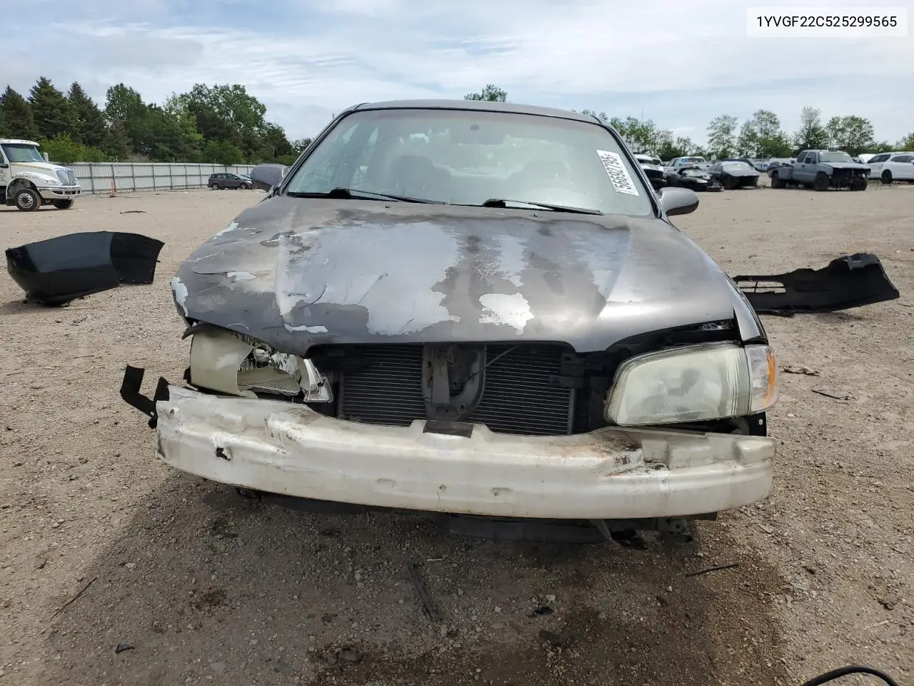 2002 Mazda 626 Lx VIN: 1YVGF22C525299565 Lot: 56692795