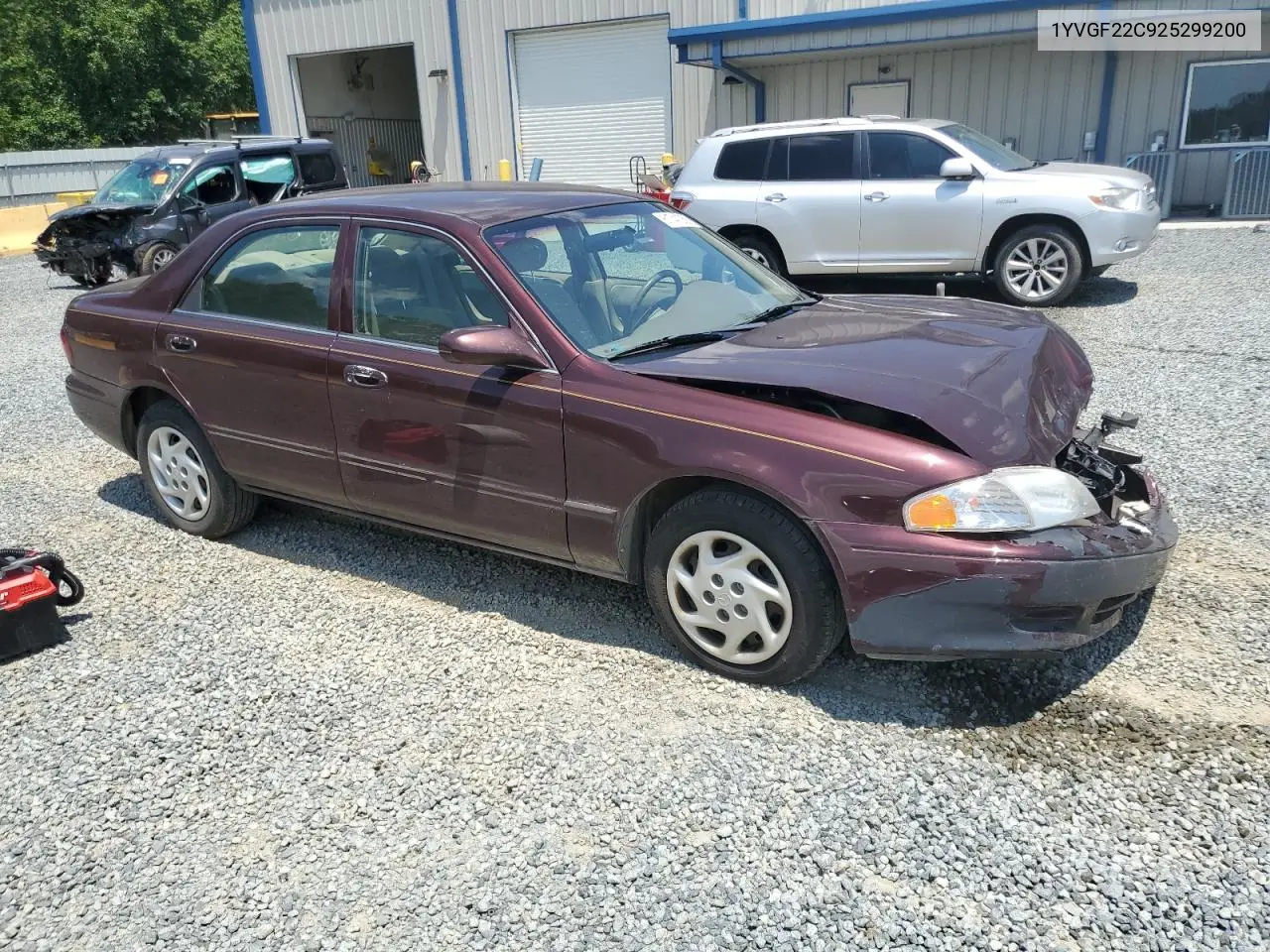 2002 Mazda 626 Lx VIN: 1YVGF22C925299200 Lot: 61741055