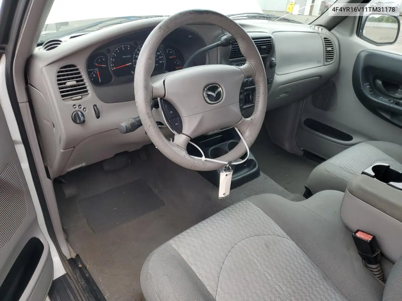 2001 Mazda B3000 Cab Plus VIN: 4F4YR16V11TM31178 Lot: 58777155