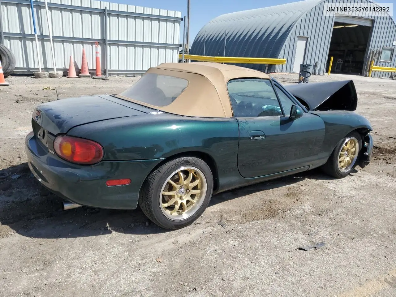 2000 Mazda Mx-5 Miata Base VIN: JM1NB3535Y0142392 Lot: 52776535