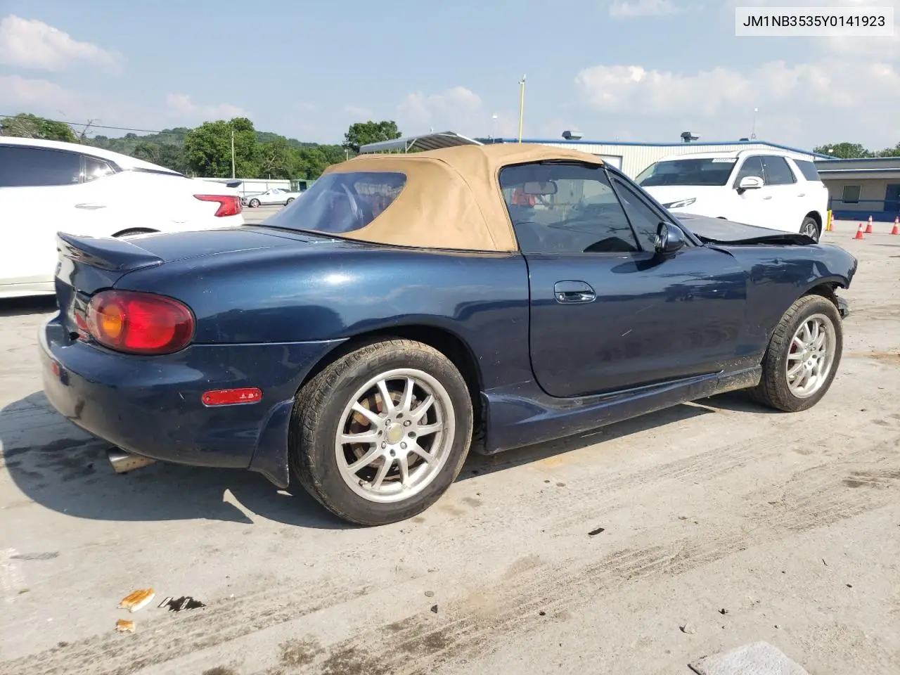 2000 Mazda Mx-5 Miata Base VIN: JM1NB3535Y0141923 Lot: 59676545