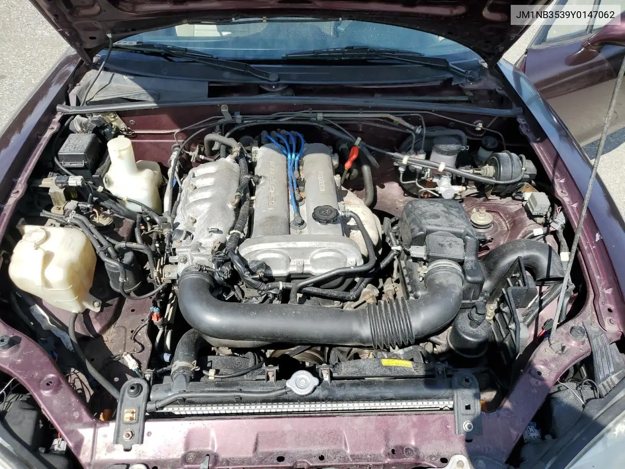 2000 Mazda Mx-5 Miata Base VIN: JM1NB3539Y0147062 Lot: 60868195