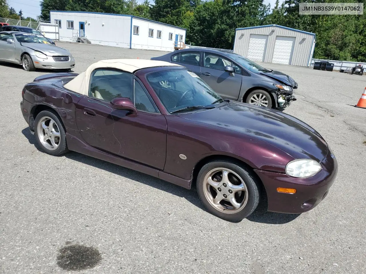 2000 Mazda Mx-5 Miata Base VIN: JM1NB3539Y0147062 Lot: 60868195