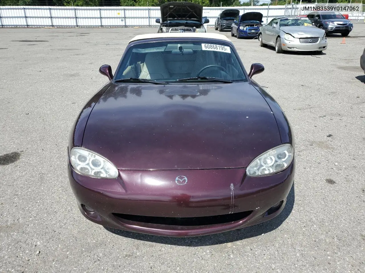2000 Mazda Mx-5 Miata Base VIN: JM1NB3539Y0147062 Lot: 60868195