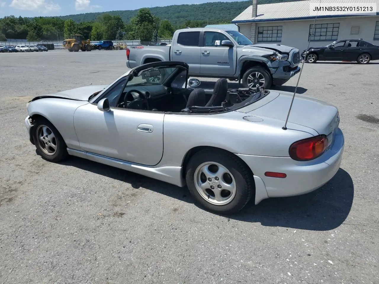 2000 Mazda Mx-5 Miata Base VIN: JM1NB3532Y0151213 Lot: 61210705