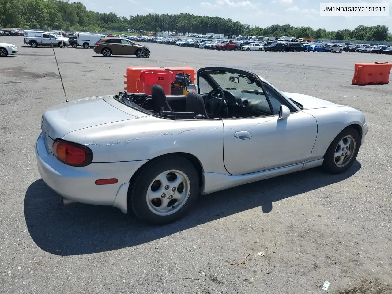 2000 Mazda Mx-5 Miata Base VIN: JM1NB3532Y0151213 Lot: 61210705