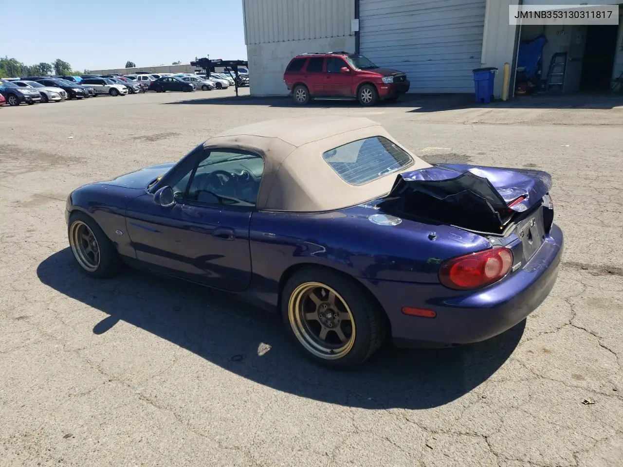 2003 Mazda Mx-5 Miata Base VIN: JM1NB353130311817 Lot: 55493105