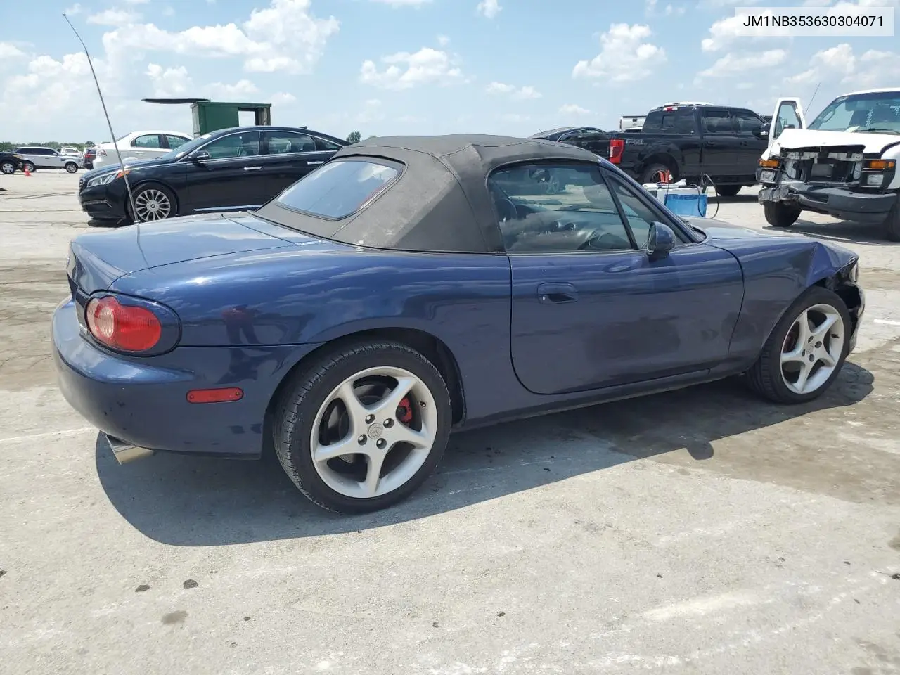 2003 Mazda Mx-5 Miata Base VIN: JM1NB353630304071 Lot: 61552085