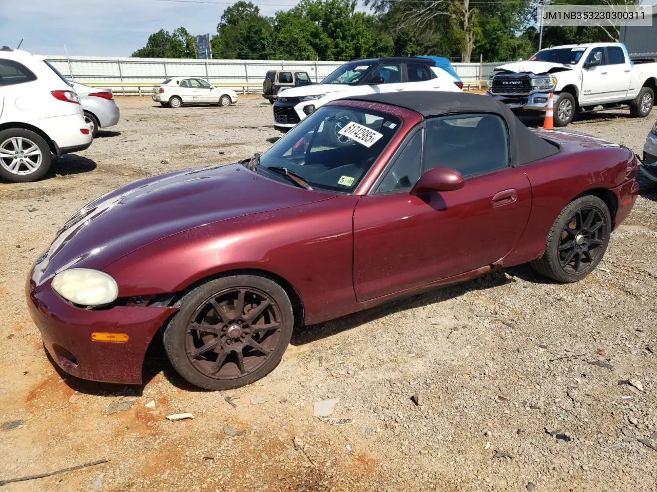 2003 Mazda Mx-5 Miata Base VIN: JM1NB353230300311 Lot: 61742985