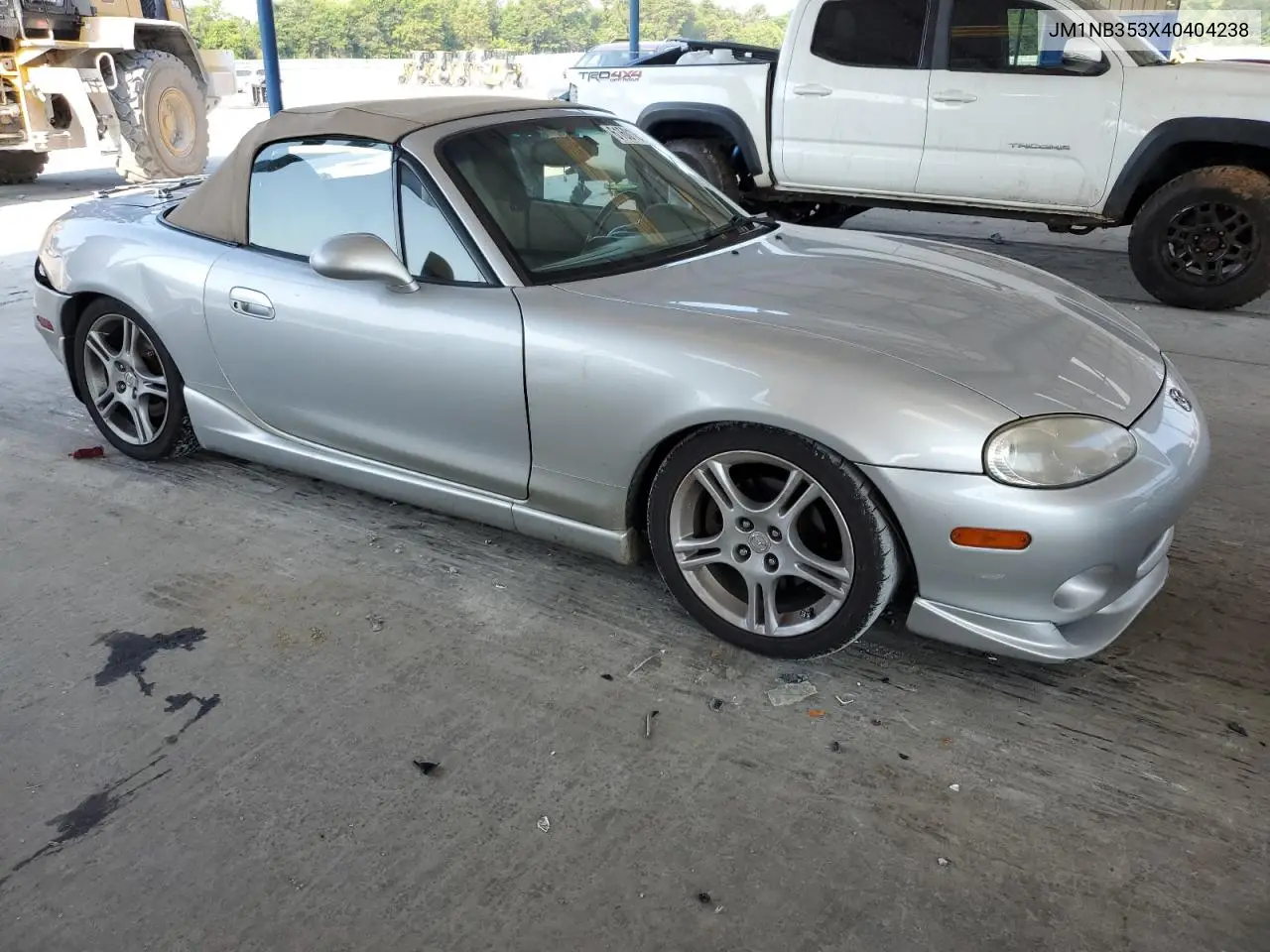 2004 Mazda Mx-5 Miata Base VIN: JM1NB353X40404238 Lot: 61601895
