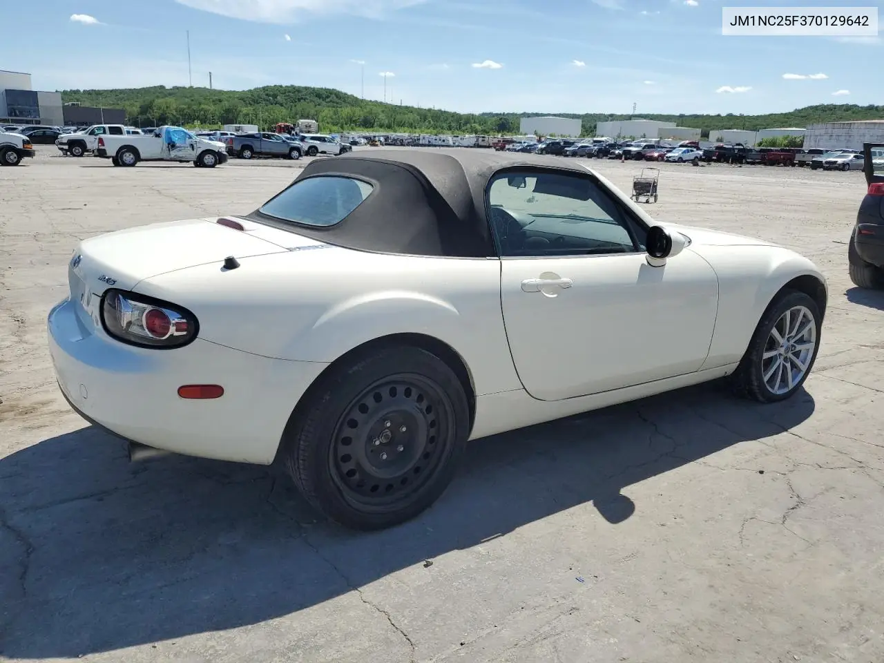 2007 Mazda Mx-5 Miata VIN: JM1NC25F370129642 Lot: 55272885