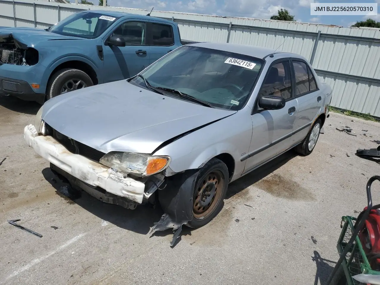 2002 Mazda Protege Dx VIN: JM1BJ225620570310 Lot: 63642115