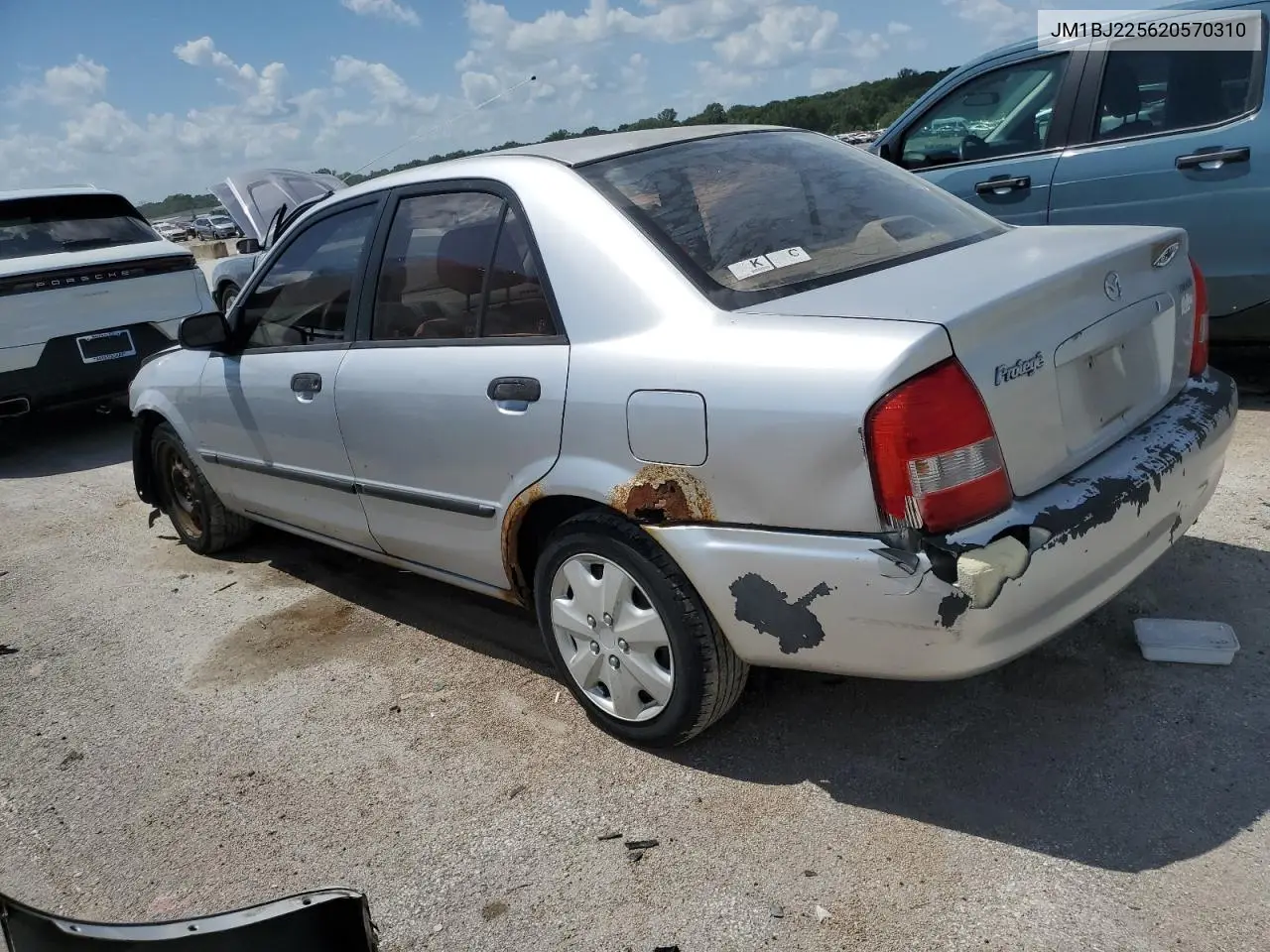 2002 Mazda Protege Dx VIN: JM1BJ225620570310 Lot: 63642115