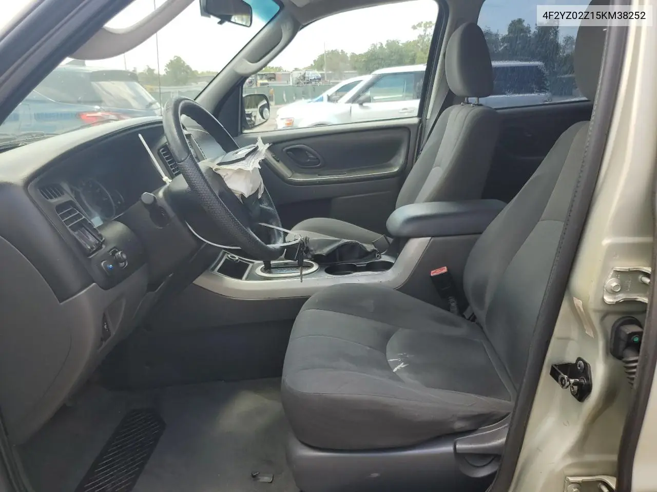 2005 Mazda Tribute I VIN: 4F2YZ02Z15KM38252 Lot: 57433385