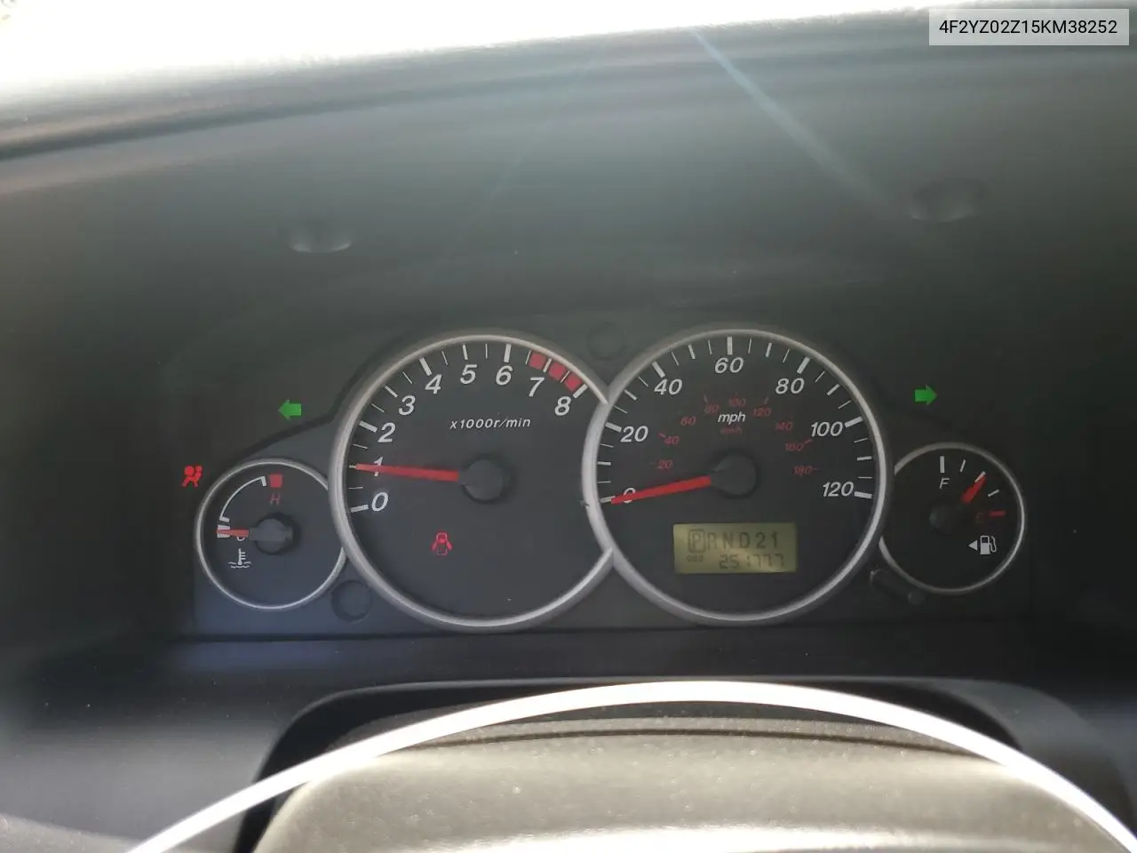 2005 Mazda Tribute I VIN: 4F2YZ02Z15KM38252 Lot: 57433385