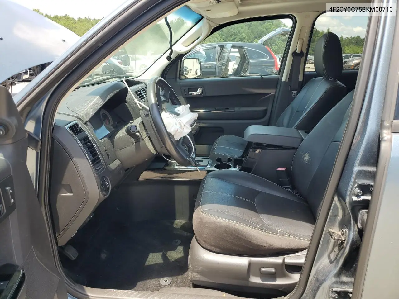 2011 Mazda Tribute I VIN: 4F2CY0C75BKM00710 Lot: 64847705