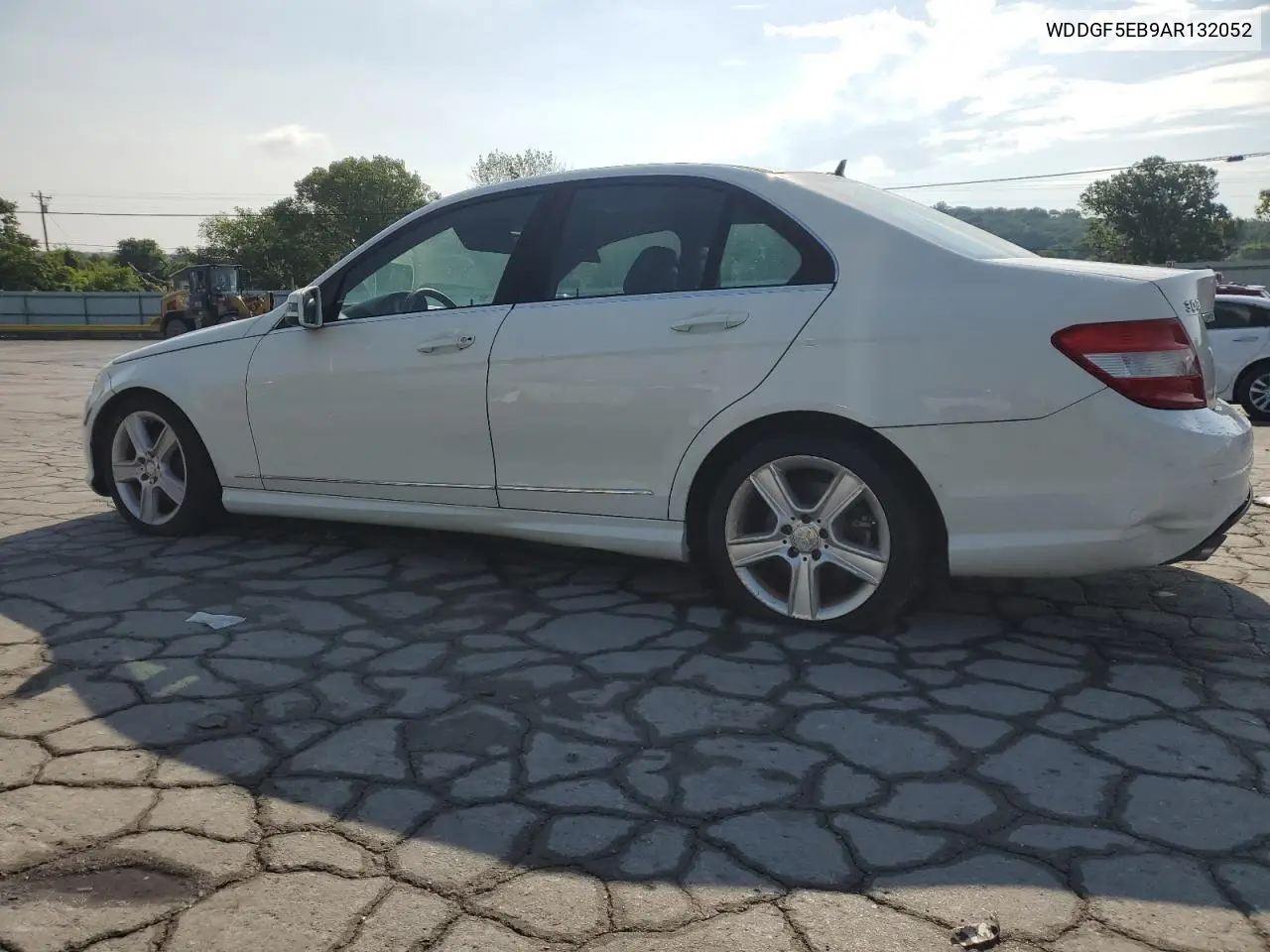2010 Mercedes-Benz C 300 VIN: WDDGF5EB9AR132052 Lot: 62785825
