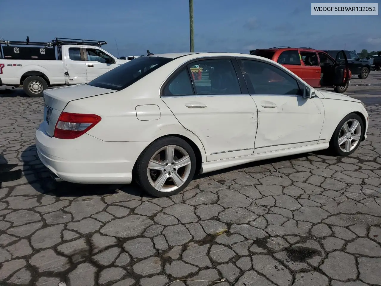 2010 Mercedes-Benz C 300 VIN: WDDGF5EB9AR132052 Lot: 62785825