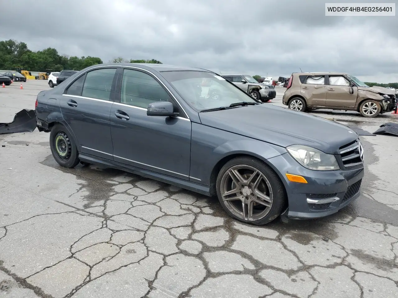 2014 Mercedes-Benz C 250 VIN: WDDGF4HB4EG256401 Lot: 61136795