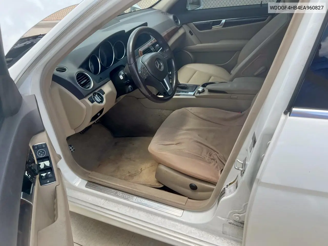 2014 Mercedes-Benz C 250 VIN: WDDGF4HB4EA960827 Lot: 65415035