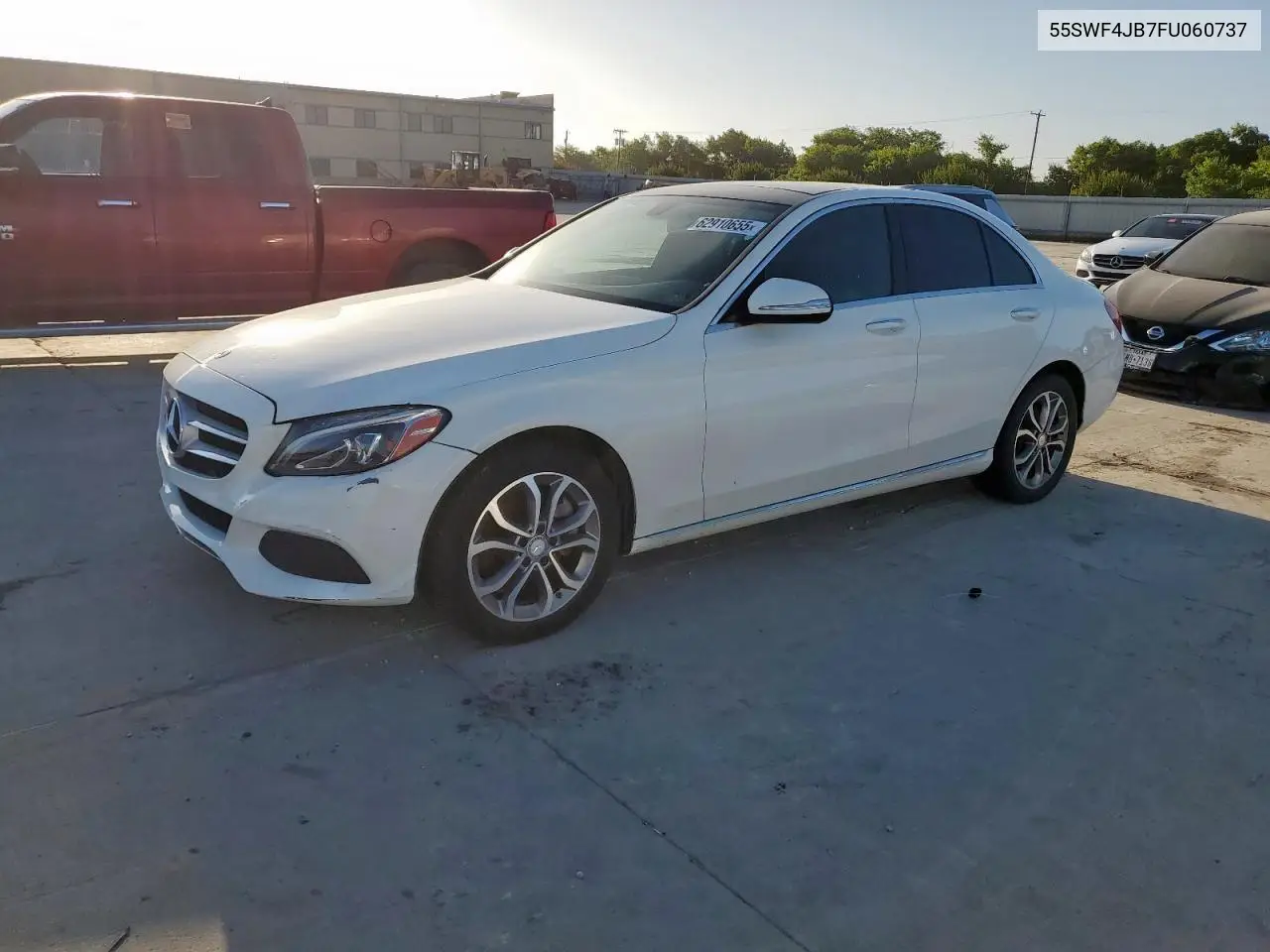 2015 Mercedes-Benz C 300 VIN: 55SWF4JB7FU060737 Lot: 62910655