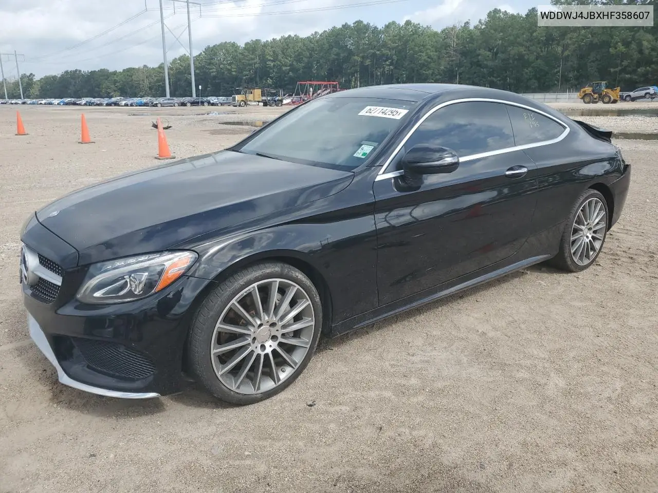2017 Mercedes-Benz C 300 VIN: WDDWJ4JBXHF358607 Lot: 62714295