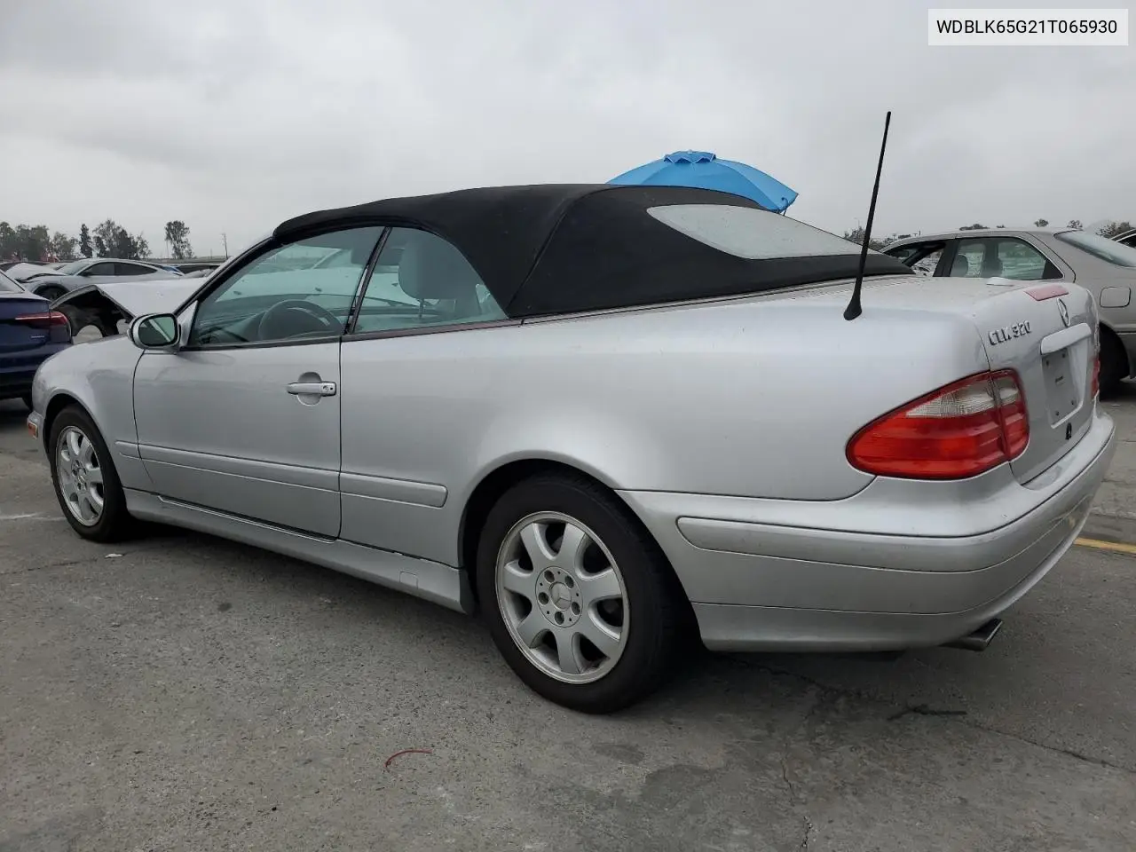 2001 Mercedes-Benz Clk 320 VIN: WDBLK65G21T065930 Lot: 55821005