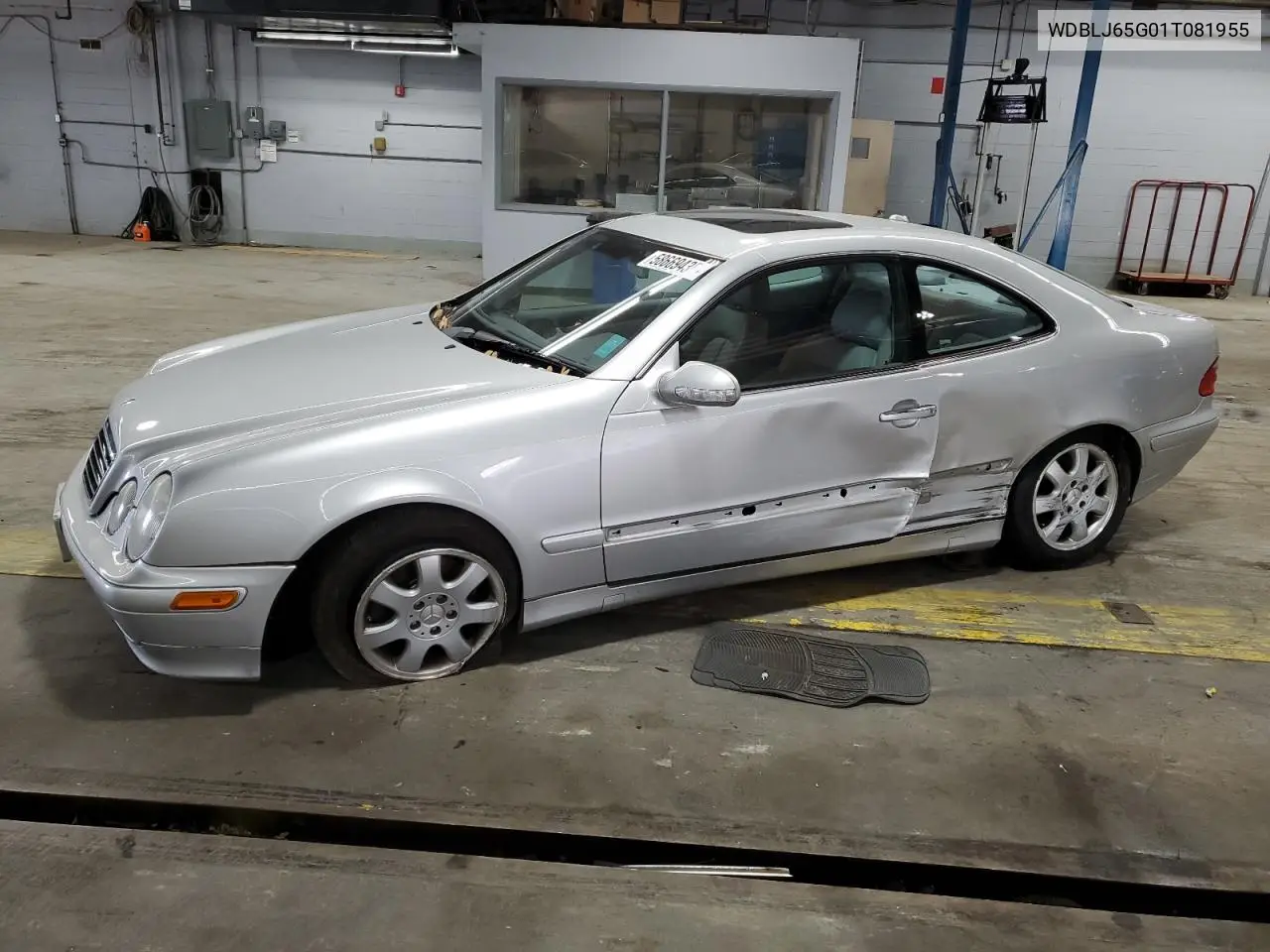 2001 Mercedes-Benz Clk 320 VIN: WDBLJ65G01T081955 Lot: 58669435