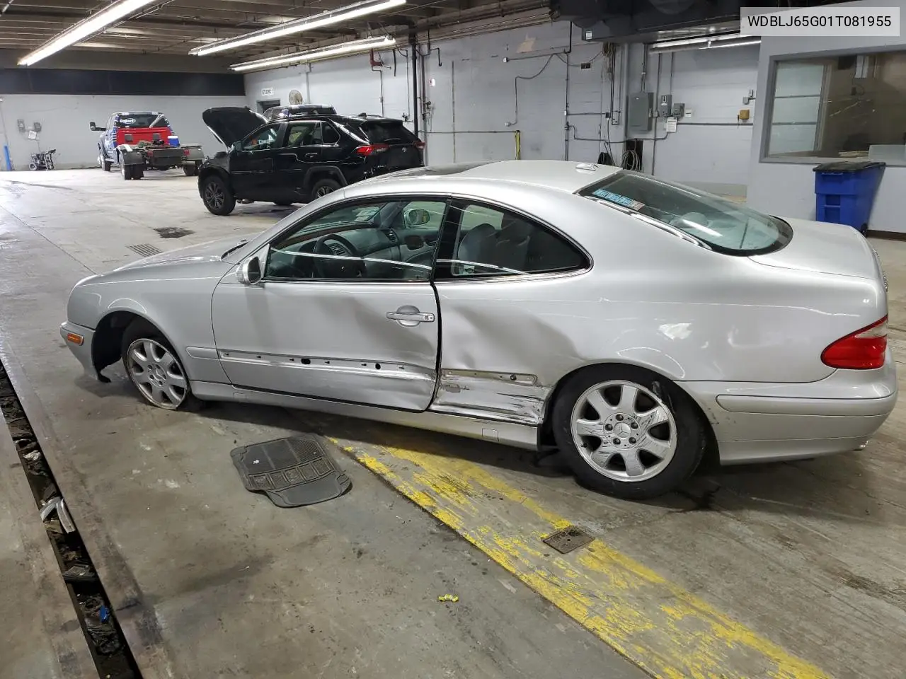 2001 Mercedes-Benz Clk 320 VIN: WDBLJ65G01T081955 Lot: 58669435