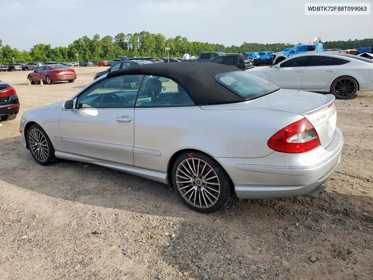 2008 Mercedes-Benz Clk 550 VIN: WDBTK72F88T099063 Lot: 63232045