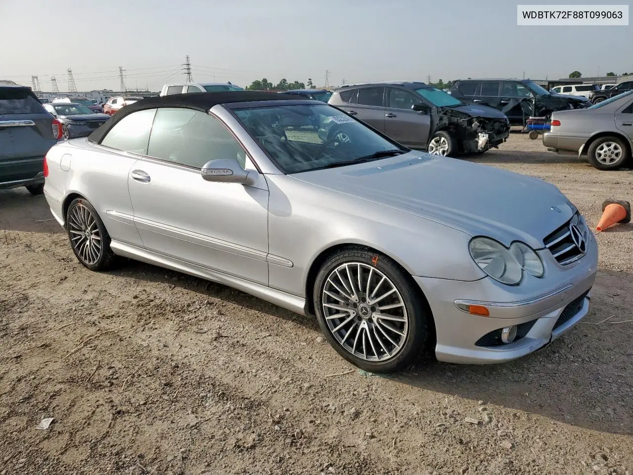 2008 Mercedes-Benz Clk 550 VIN: WDBTK72F88T099063 Lot: 63232045