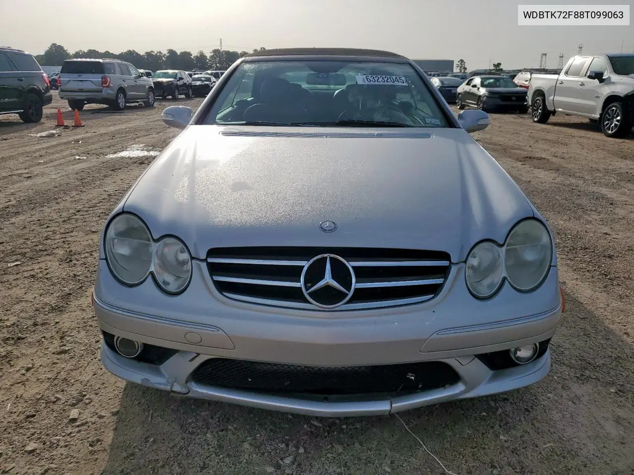 2008 Mercedes-Benz Clk 550 VIN: WDBTK72F88T099063 Lot: 63232045
