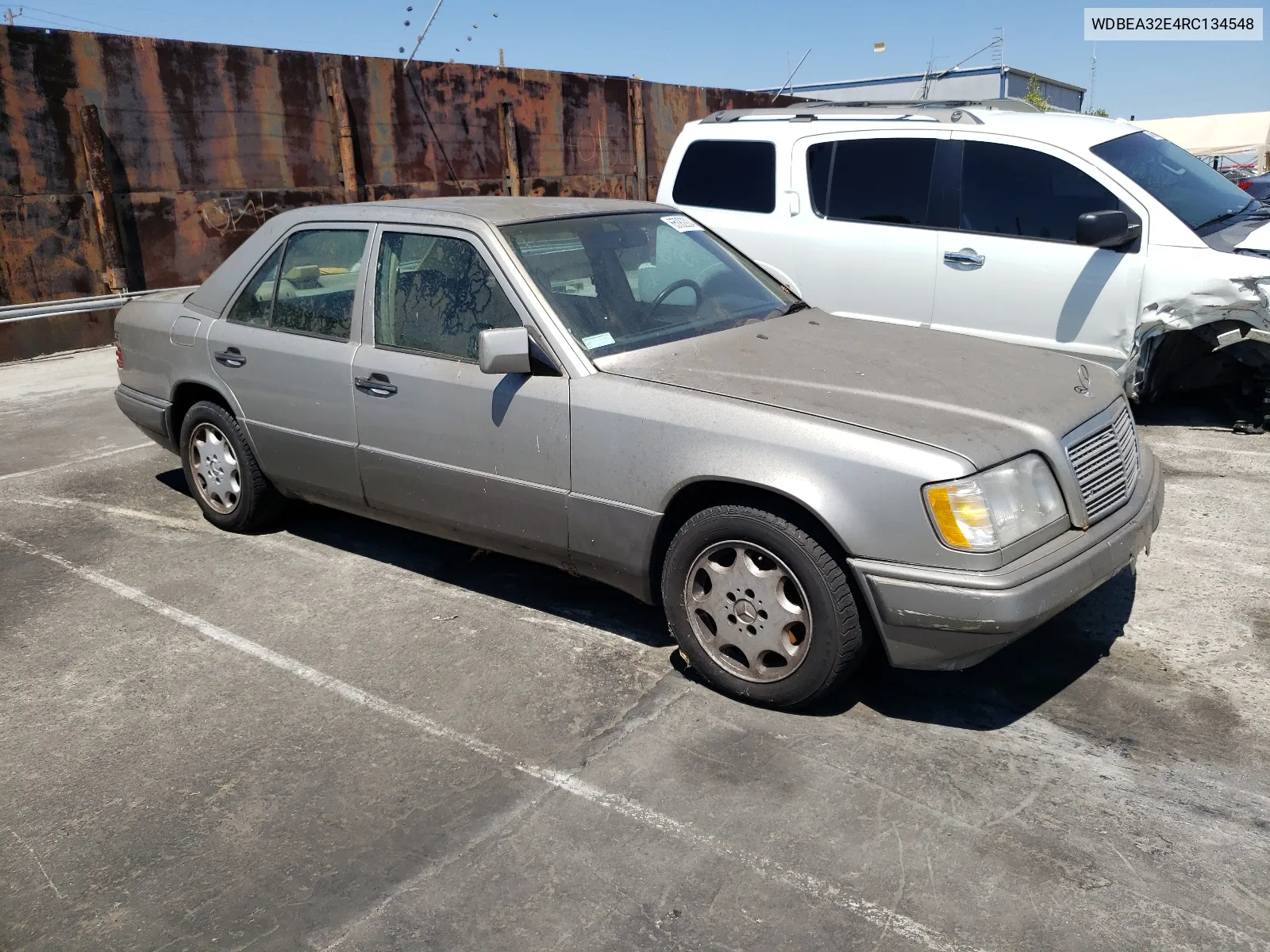 1994 Mercedes-Benz E 320 VIN: WDBEA32E4RC134548 Lot: 65082924