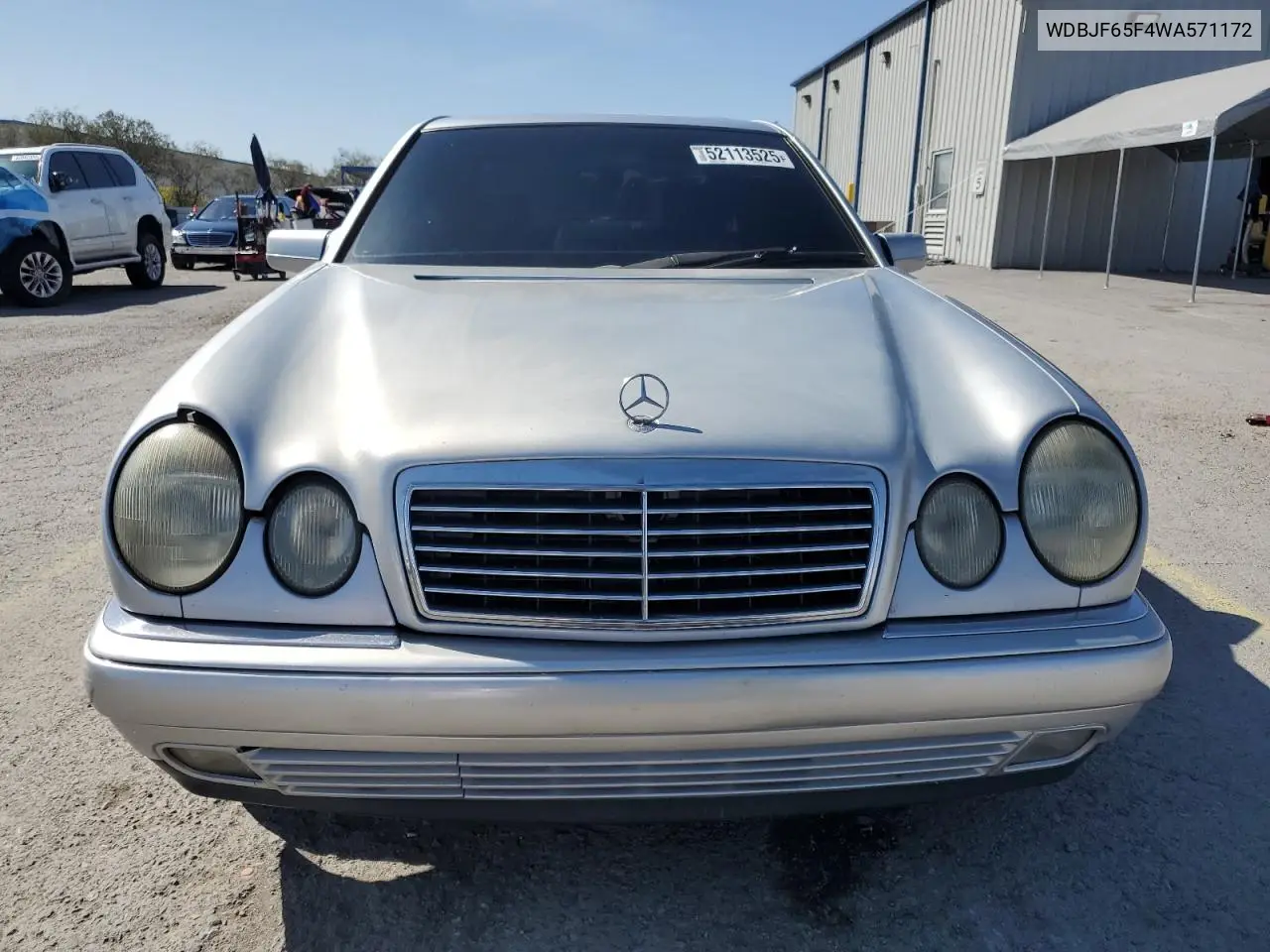 1998 Mercedes-Benz E 320 VIN: WDBJF65F4WA571172 Lot: 52113525