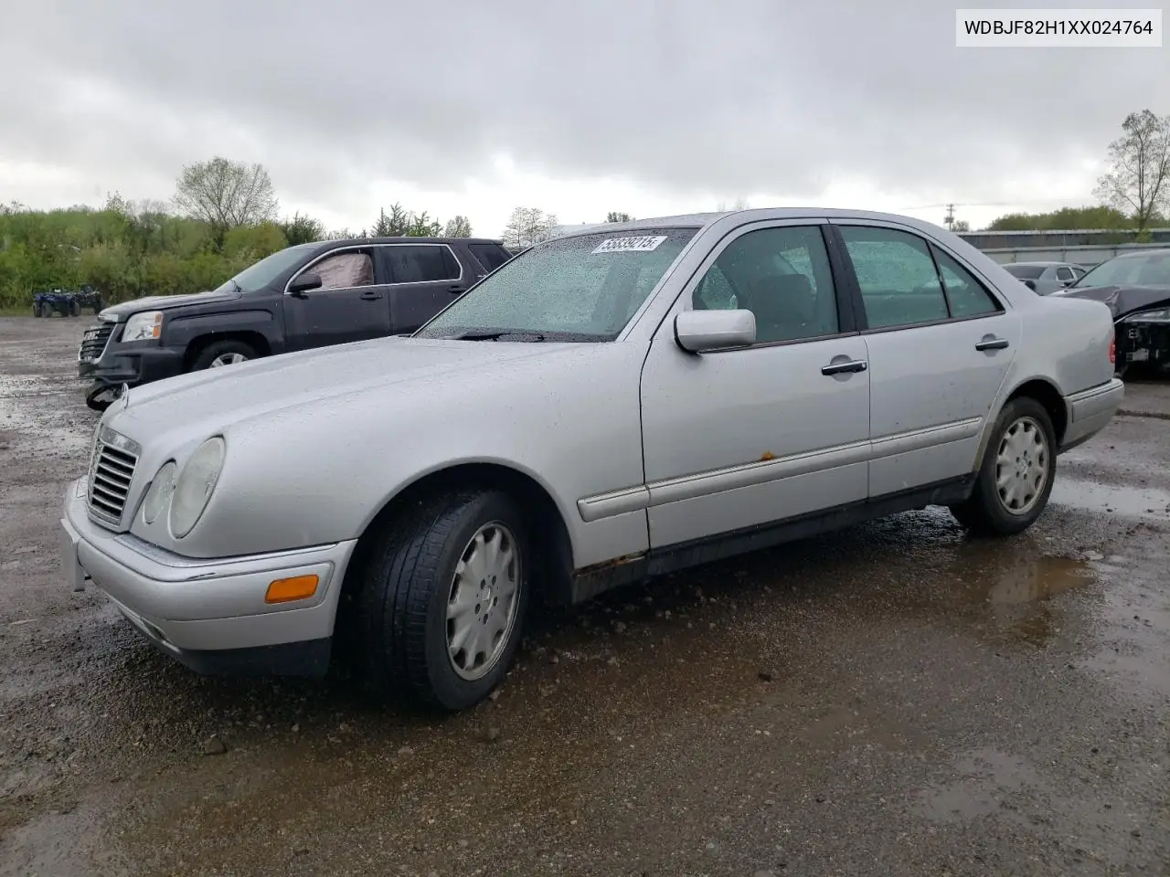 1999 Mercedes-Benz E 320 4Matic VIN: WDBJF82H1XX024764 Lot: 55839215