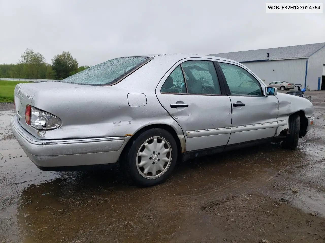 1999 Mercedes-Benz E 320 4Matic VIN: WDBJF82H1XX024764 Lot: 55839215
