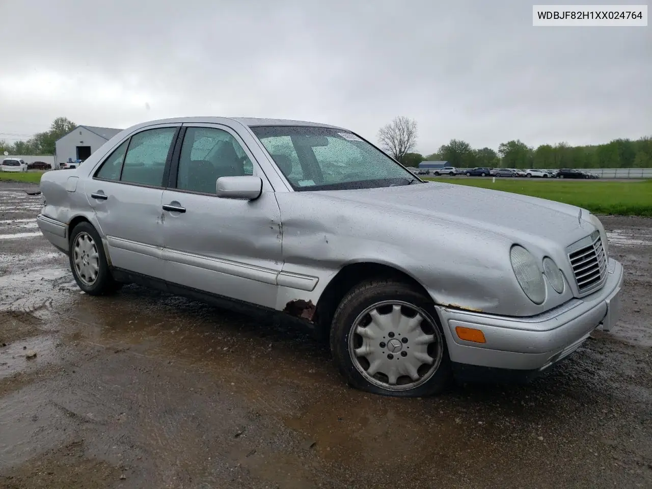 1999 Mercedes-Benz E 320 4Matic VIN: WDBJF82H1XX024764 Lot: 55839215