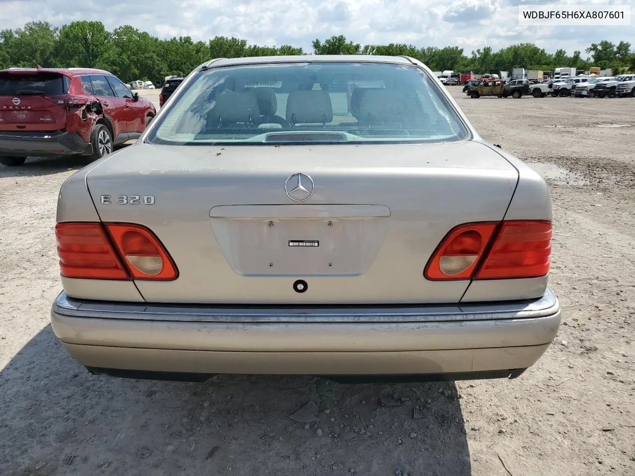 1999 Mercedes-Benz E 320 VIN: WDBJF65H6XA807601 Lot: 56387925