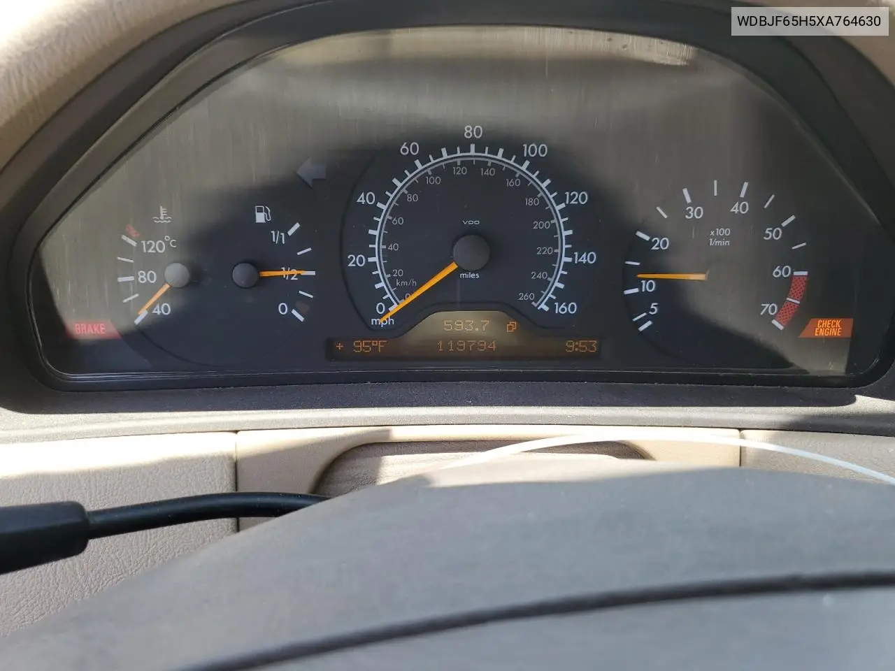 1999 Mercedes-Benz E 320 VIN: WDBJF65H5XA764630 Lot: 60126695
