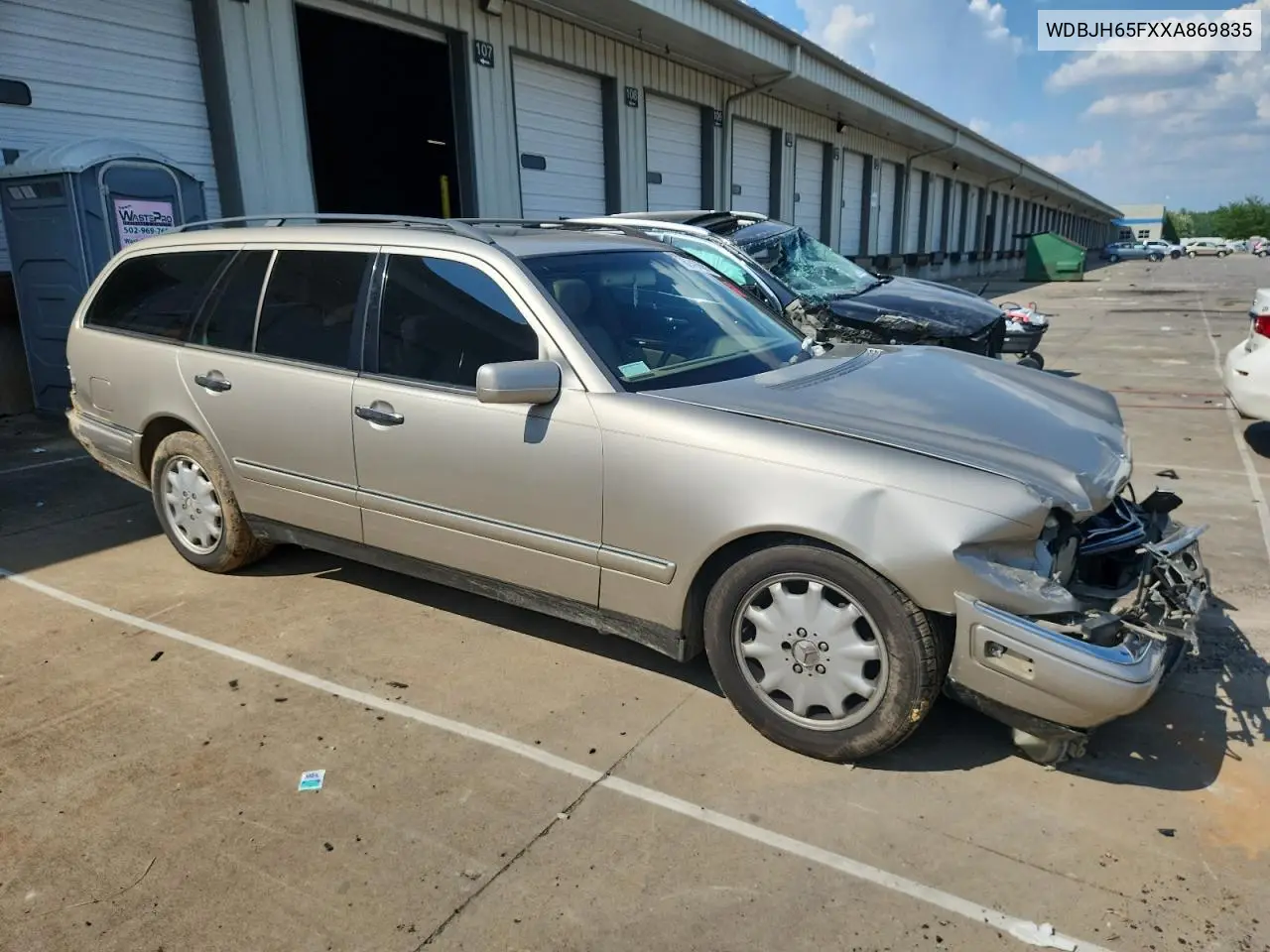 1999 Mercedes-Benz E 320 VIN: WDBJH65FXXA869835 Lot: 62426055