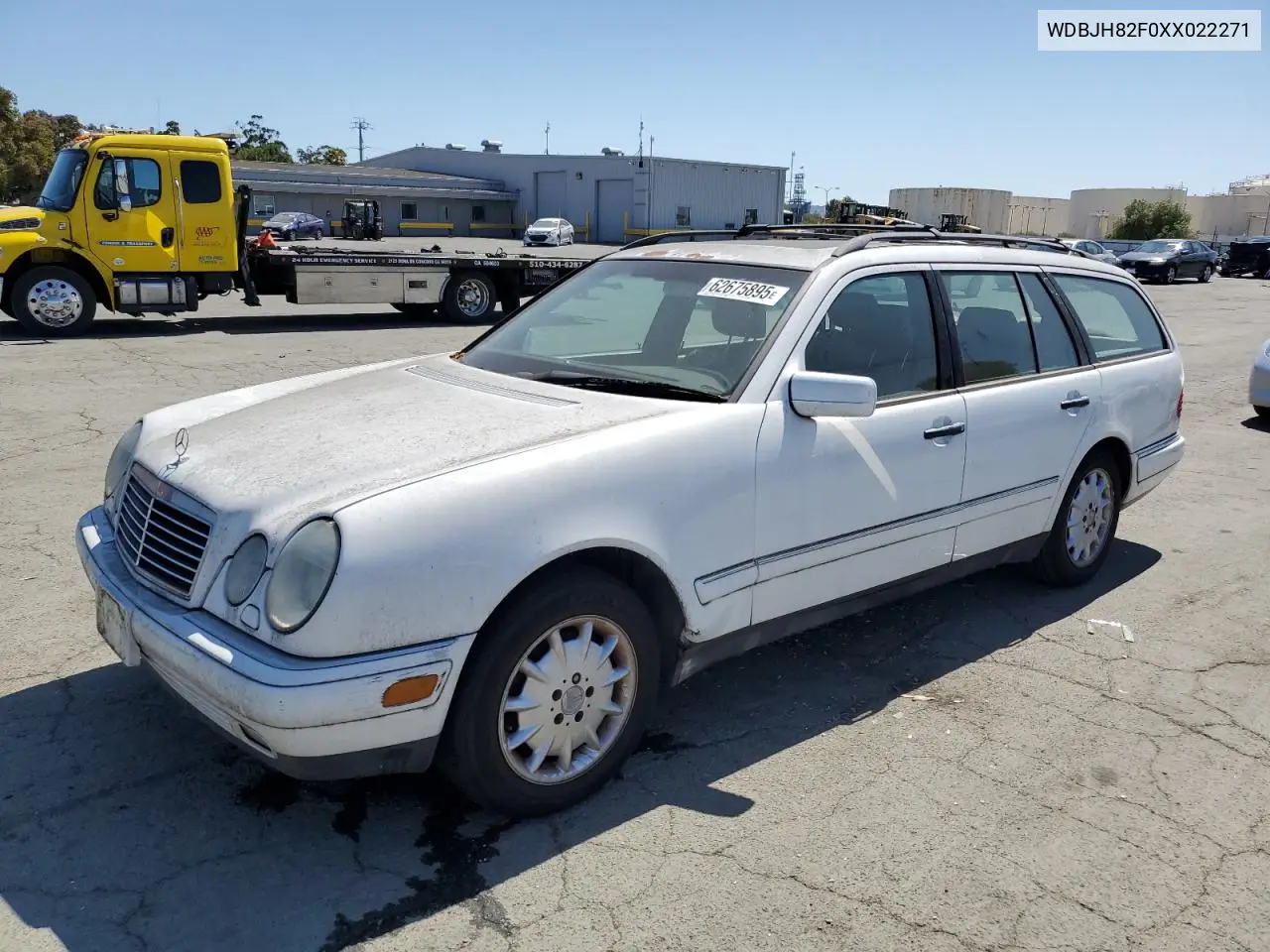 1999 Mercedes-Benz E 320 4Matic VIN: WDBJH82F0XX022271 Lot: 62675895