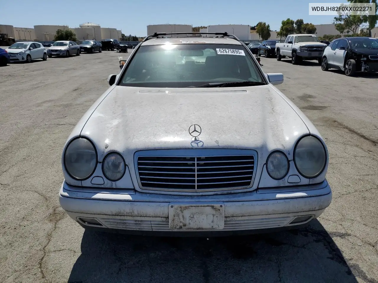 1999 Mercedes-Benz E 320 4Matic VIN: WDBJH82F0XX022271 Lot: 62675895