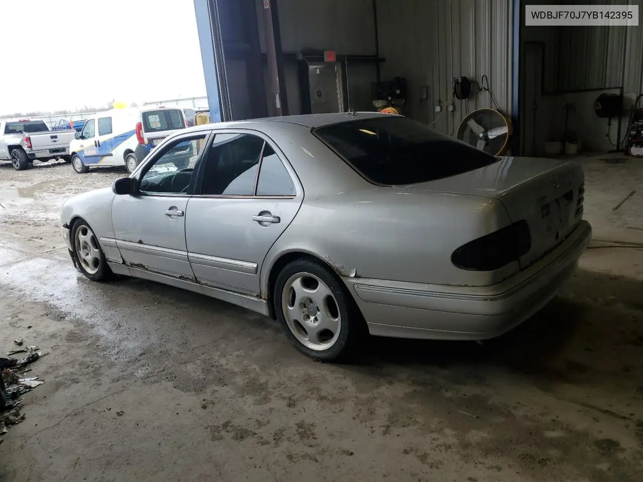 2000 Mercedes-Benz E 430 VIN: WDBJF70J7YB142395 Lot: 53849225