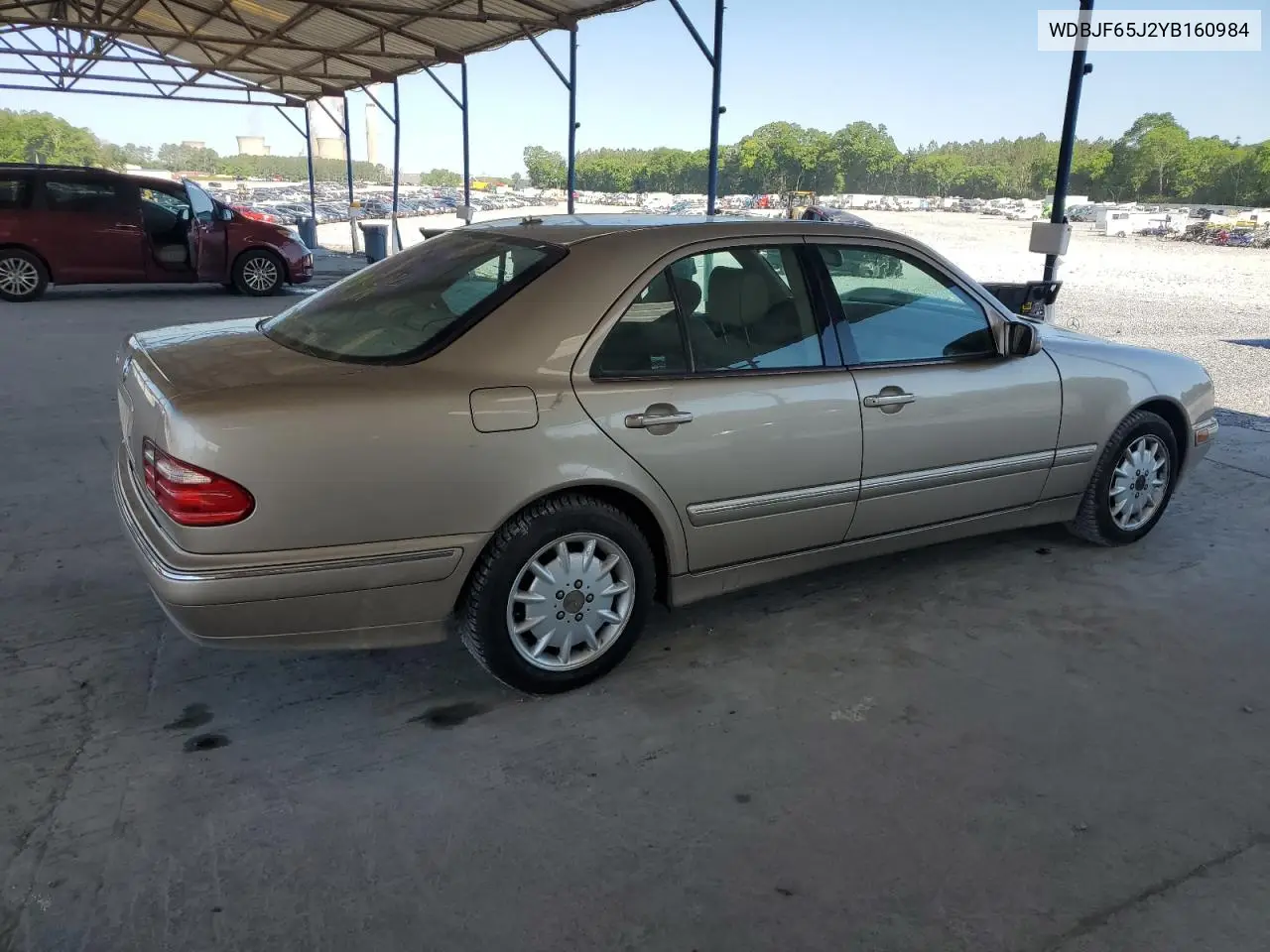 2000 Mercedes-Benz E 320 VIN: WDBJF65J2YB160984 Lot: 54816465