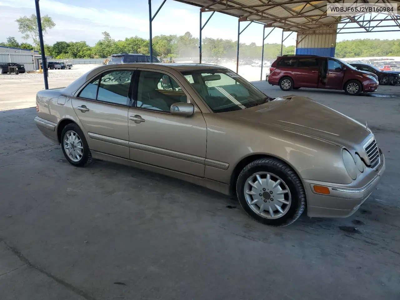 2000 Mercedes-Benz E 320 VIN: WDBJF65J2YB160984 Lot: 54816465