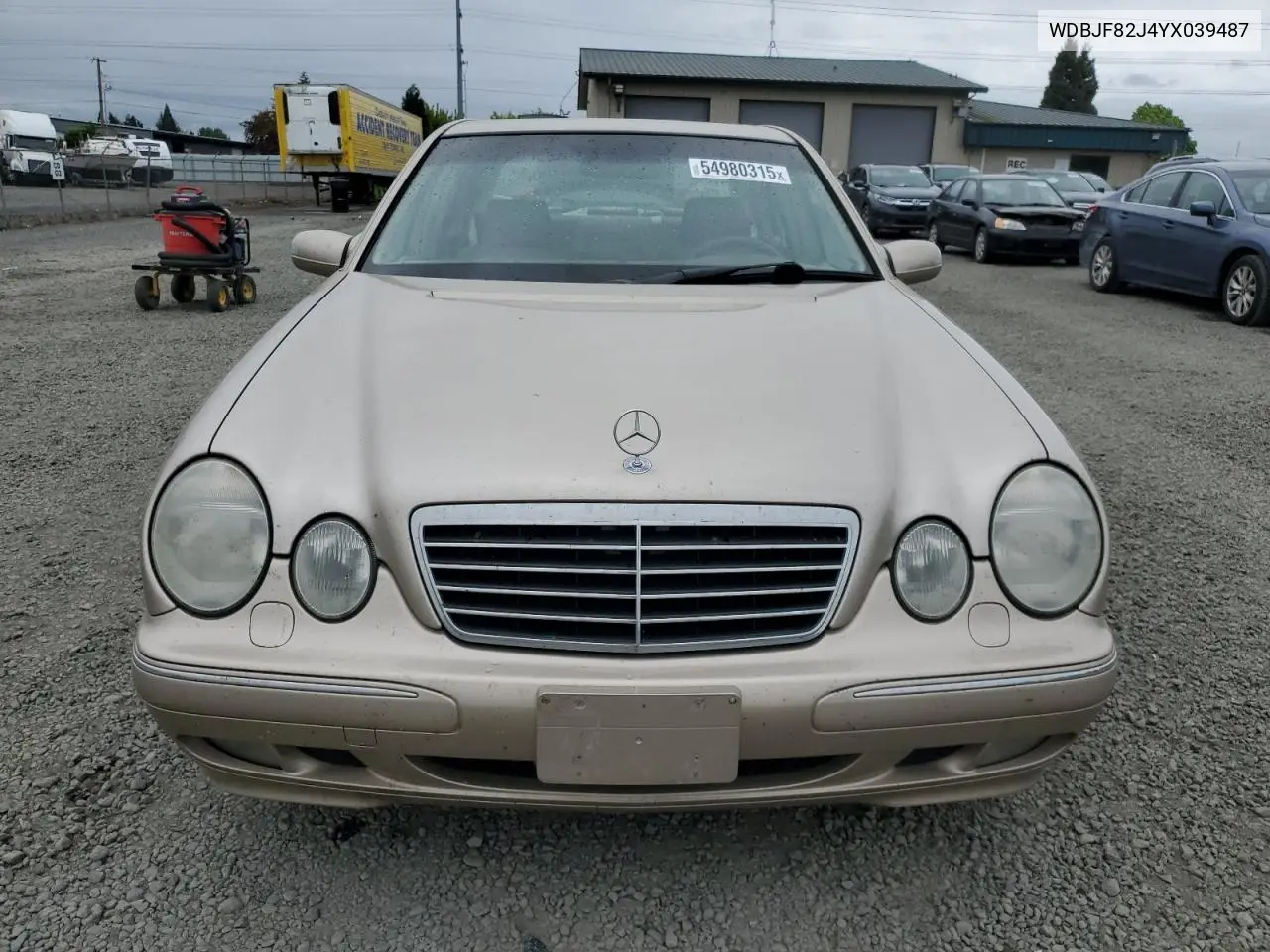 2000 Mercedes-Benz E 320 4Matic VIN: WDBJF82J4YX039487 Lot: 54980315